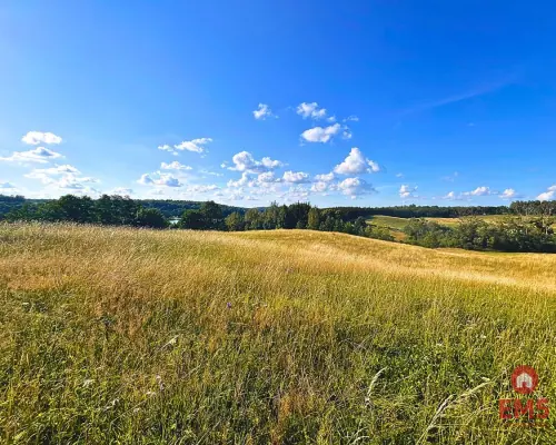 Działka budowlana pod usługi turystyczne - Mazury