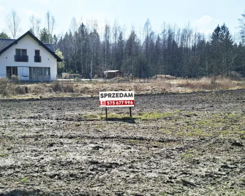Solniczki. Działka budowlana pod lasem.