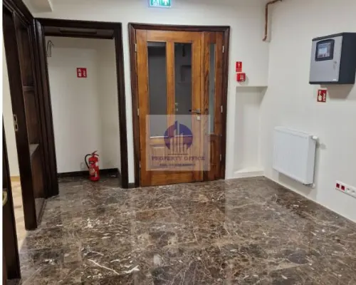 Mokotów: budynek biurowy 489m2