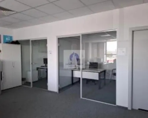 Włochy: lokal biurowy 366m2 do podnajmu