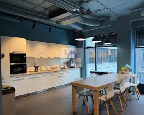 Włochy: lokal biurowy 640 m2 do podnajmu