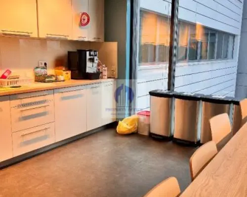Włochy: lokal biurowy 640 m2 do podnajmu