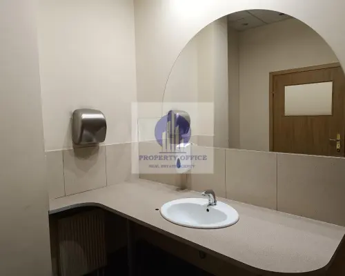 Targówek: lokal biurowy 64,50m2 do wynajęcia