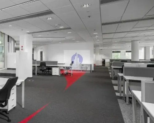 Włochy: lokal biurowy 1095,90m2 do wynajęcia