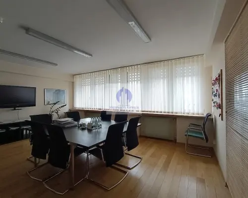 Mokotów: lokal biurowy 185,94m2 do wynajęcia