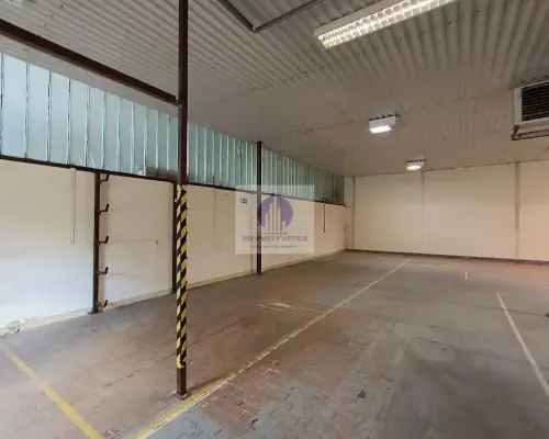 Bielany: magazyn 409 m2 do wynajęcia