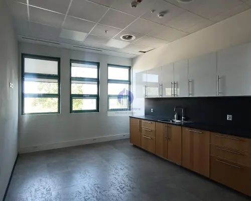 Warszawa Ursynów : lokal biurowy 44,80m2 do wynajęcia