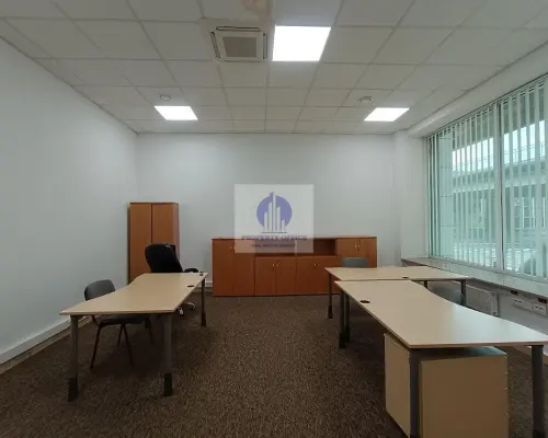 Mokotów: lokal biurowo-usługowy 38 m2 do wynajęcia