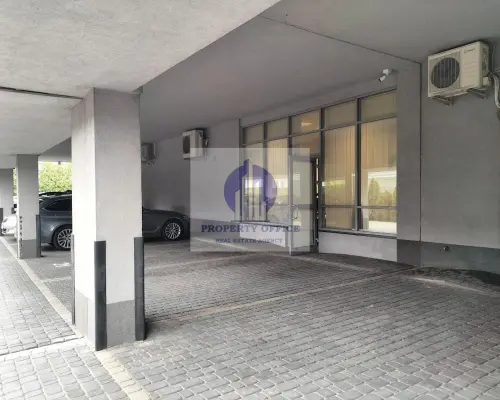 Włochy: lokal biurowy 334,85 m2 do wynajęcia