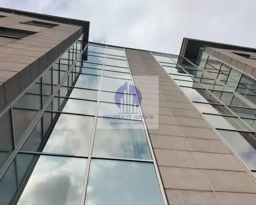 Włochy: lokal biurowy 334,85 m2 do wynajęcia