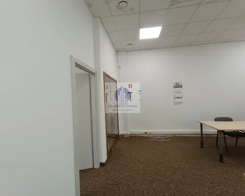 Mokotów: lokal biurowy 38 m2 do wynajęcia