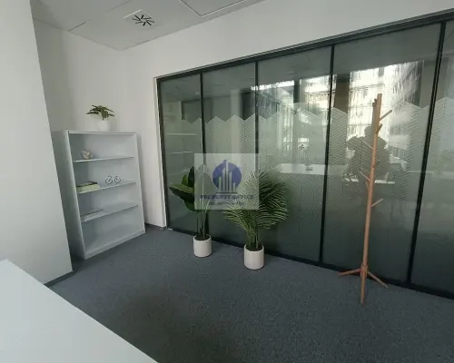 Śródmieście: biuro serwisowane dla 6 osób do wynajęcia