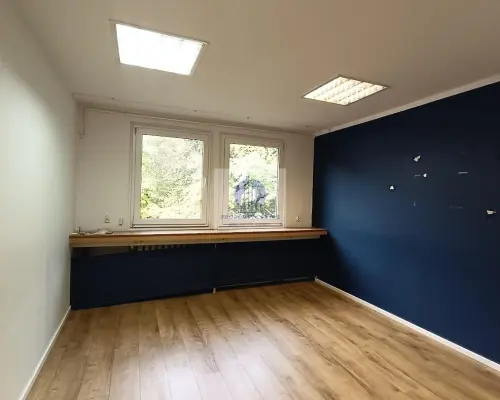 Mokotów: lokal biurowo-usługowy 122 m2 do wynajęcia
