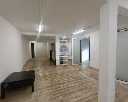 Mokotów: lokal biurowo-usługowy 236m2 do wynajęcia