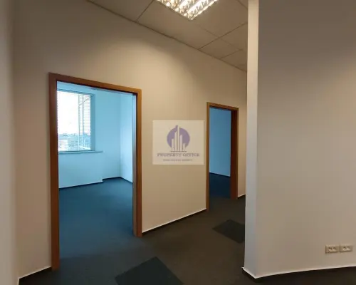 Włochy: lokal biurowy 102,25m2 do wynajęcia