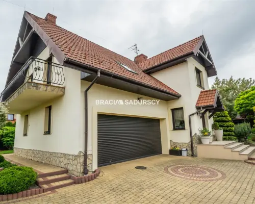 ZADBANY,WYSOKI STANDARD DOM OK 230 M2