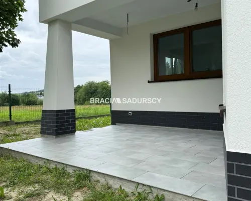 Dom wolnostojacy w Rybnej/Czernichów