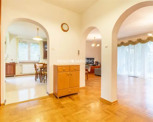 Dom z częścią usługową – Swoszowice, 11 arów