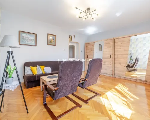 DOM NA SPRZEDAŻ - KRAKÓW, BIEŻANÓW  2 niezależne poziomy | ok. 200 m² | 14 arów działki | podpiwnic