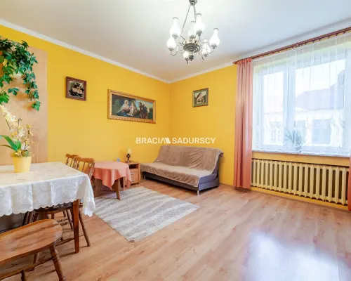 DOM NA SPRZEDAŻ - KRAKÓW, BIEŻANÓW  2 niezależne poziomy | ok. 200 m² | 14 arów działki | podpiwnic