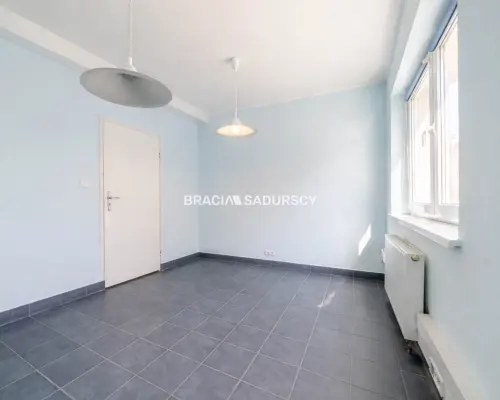 Budynek handlowo-mieszkanly Centrum Skawiny