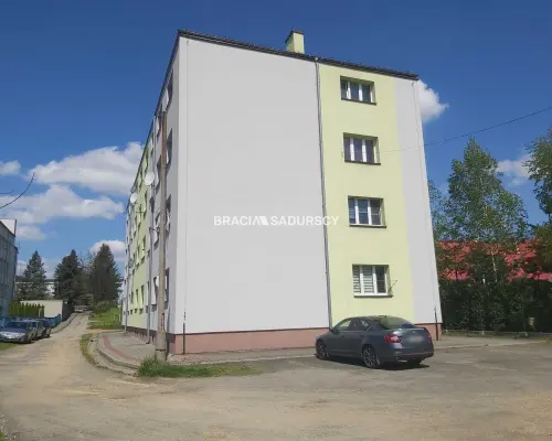 Chrzanów, ul. Kolonia Fabryczna - do sprzedania garaż (z możliwym najemcą)    Oferujemy garaż o powierzchni 26 m2 wra