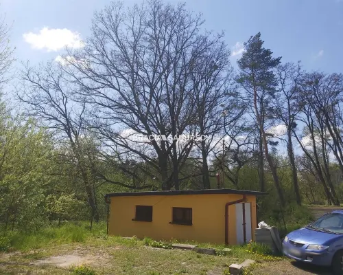 Chrzanów, ul. Kolonia Fabryczna - do sprzedania garaż (z możliwym najemcą)    Oferujemy garaż o powierzchni 26 m2 wra