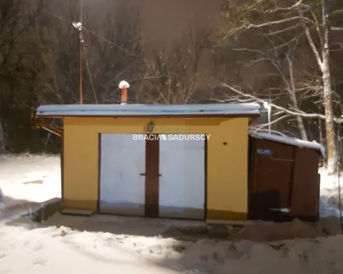 Chrzanów, ul. Kolonia Fabryczna - do sprzedania garaż (z możliwym najemcą)    Oferujemy garaż o powierzchni 26 m2 wra