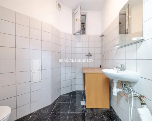 lokal 76m2, Kremerowska przy Karmelickiej