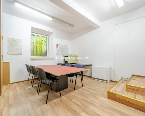 lokal 76m2, Kremerowska przy Karmelickiej