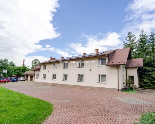 Obiekt usługowo - biurowy - Rząska