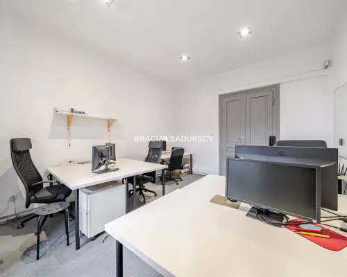 Przestronne biuro 140 m² w centrum Krakowa - ul. Lubicz  Szukasz świetnie skomunikowanego miejsca na siedzibę swojej fir