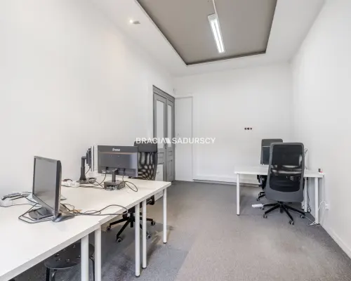 Przestronne biuro 140 m² w centrum Krakowa - ul. Lubicz  Szukasz świetnie skomunikowanego miejsca na siedzibę swojej fir