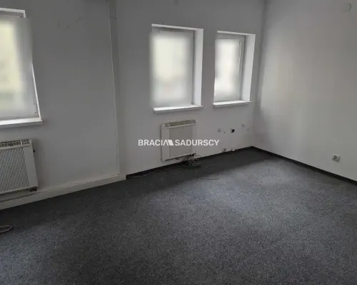 204m2 w biurowcu,ok. Mogilskiej,super cena 45zł/m2