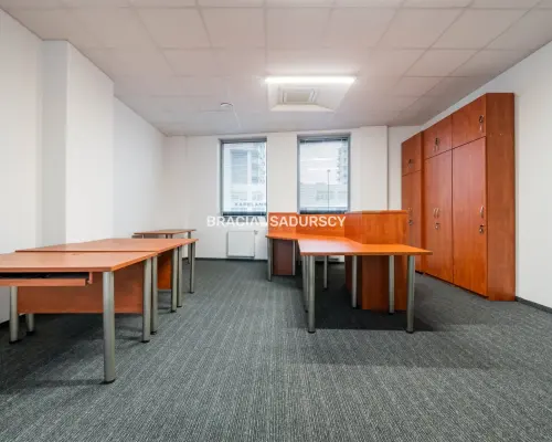 Powierzchnia biurowa z parkingiem - 250m2