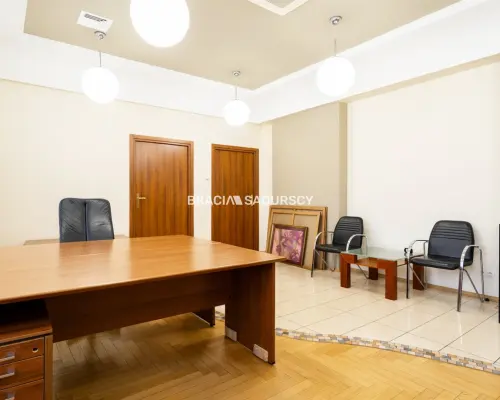 Biuro na wynajem/ 68m2