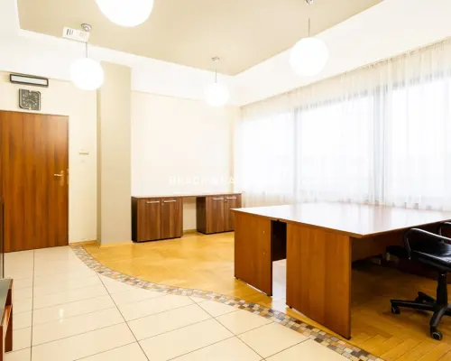 Biuro na wynajem/ 68m2