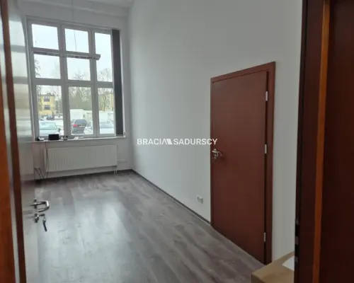 Bronowice, parter, 95 m2 biur + parking