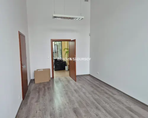 Bronowice, parter, 95 m2 biur + parking