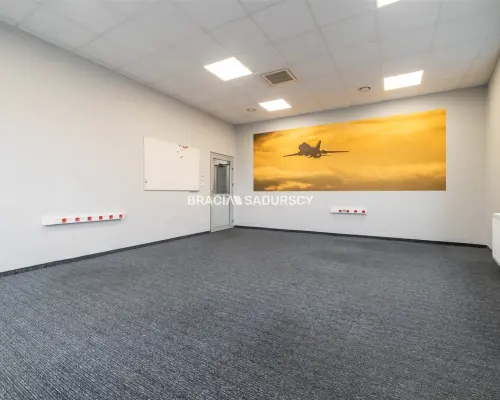 Powierzchnia biurowa z parkingiem  - 400m2