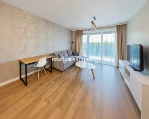 Przestronne studio z ogrodem i tarasam