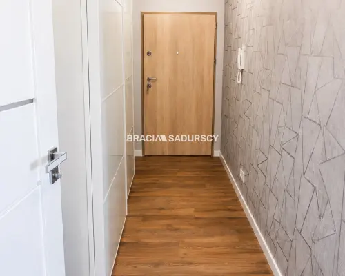 Przestronne studio z ogrodem i tarasam