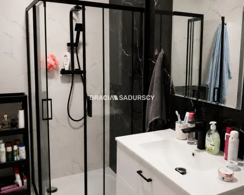 Przestronne studio z ogrodem i tarasam