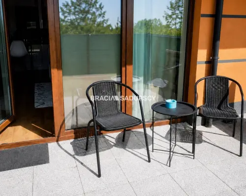 Przestronne studio z ogrodem i tarasam