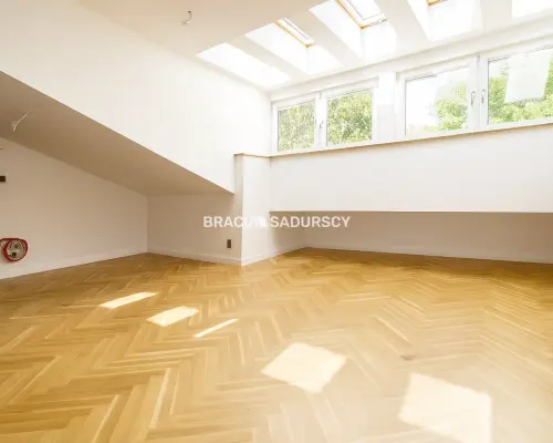 Krakowska Wenecja: Twój Nowy Dom w Sercu Kultury!