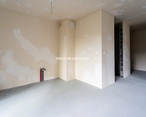 Nowoczesny jasny apartament w otoczeniu zieleni