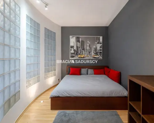 Na sprzedaż oferuję  mieszkanie  o powierzchni 40,23 m², zlokalizowane przy ul. Borkowskiej w Krakowie. Lokal położony je