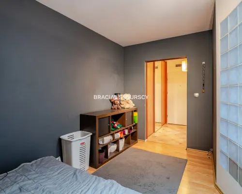 Na sprzedaż oferuję  mieszkanie  o powierzchni 40,23 m², zlokalizowane przy ul. Borkowskiej w Krakowie. Lokal położony je