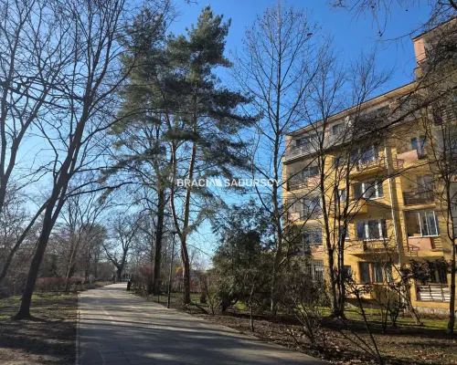 Dwupokojowe jasne mieszkanie w centrum.