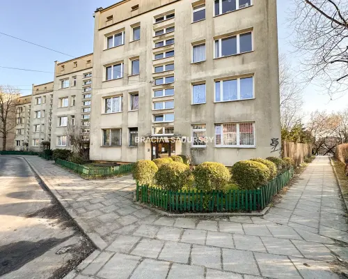 Dwupokojowe jasne mieszkanie w centrum.